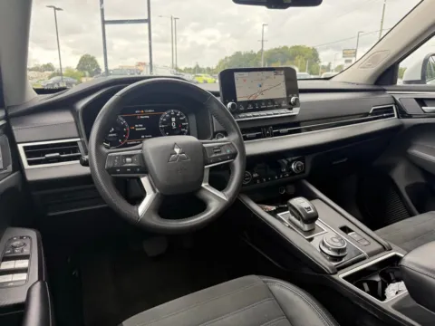 More photos of 2023 Mitsubishi Outlander SE at Jerry Hunt Supercenter - Lexington, NC