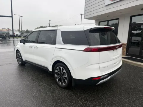 More photos of 2024 Kia Carnival EX at Jerry Hunt Supercenter - Lexington, NC