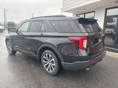 More photos of 2022 Ford Explorer ST-Line at Jerry Hunt Supercenter - Lexington, NC