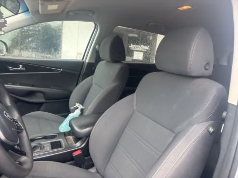 Photos of 2019 Kia Sorento LX for sale in Lexington, NC at Jerry Hunt Supercenter - Lexington