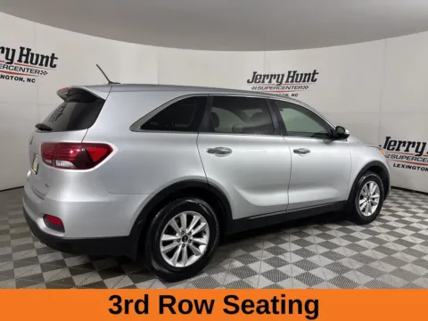 More photos of 2019 Kia Sorento LX at Jerry Hunt Supercenter - Lexington, NC