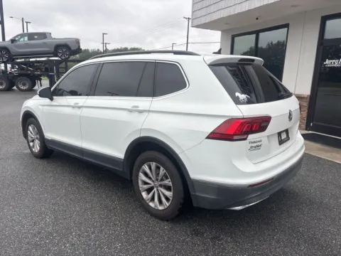 More photos of 2018 Volkswagen Tiguan 2.0T SE at Jerry Hunt Supercenter - Lexington, NC
