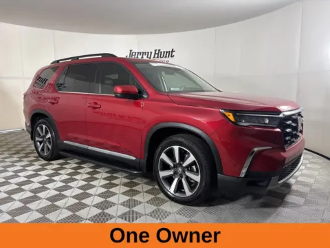 More photos of 2025 Honda Pilot Touring at Jerry Hunt Supercenter - Lexington, NC