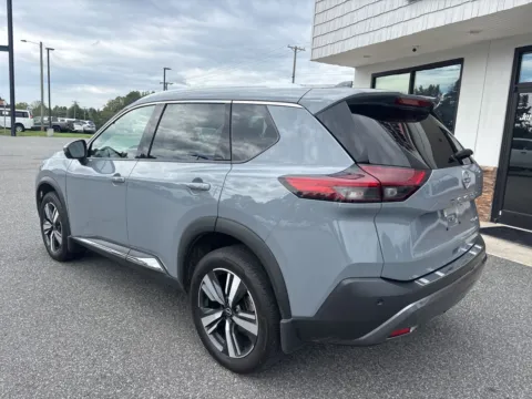 More photos of 2023 Nissan Rogue SL at Jerry Hunt Supercenter - Lexington, NC