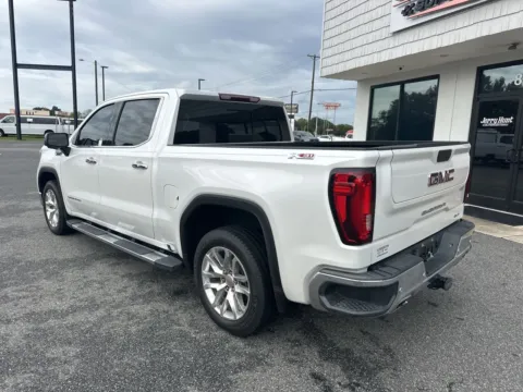 More photos of 2019 GMC Sierra 1500 SLT at Jerry Hunt Supercenter - Lexington, NC