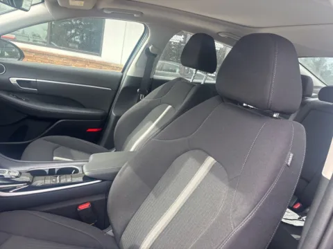 Photos of 2022 Hyundai Sonata SEL for sale in Lexington, NC at Jerry Hunt Supercenter - Lexington