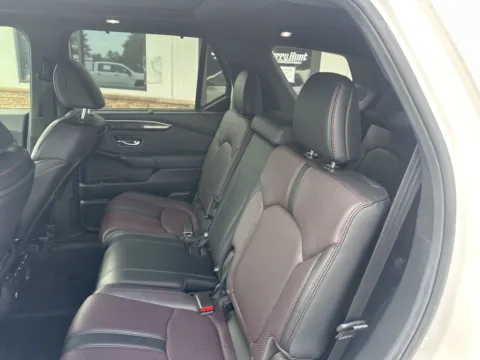 More photos of 2025 Honda Pilot Black Edition at Jerry Hunt Supercenter - Lexington, NC