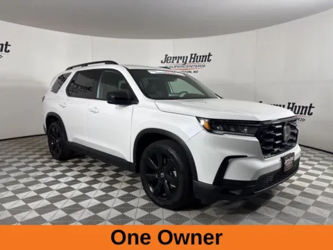More photos of 2025 Honda Pilot Black Edition at Jerry Hunt Supercenter - Lexington, NC