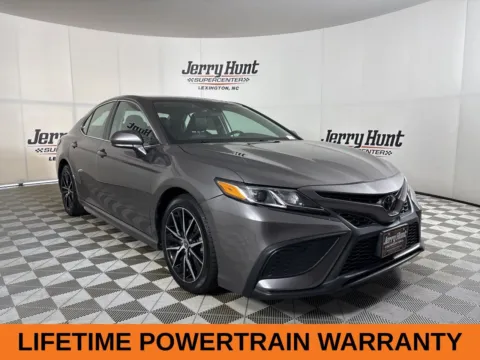 More photos of 2021 Toyota Camry SE at Jerry Hunt Supercenter - Lexington, NC