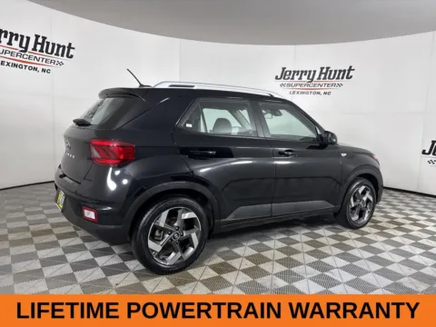 More photos of 2023 Hyundai Venue SEL at Jerry Hunt Supercenter - Lexington, NC