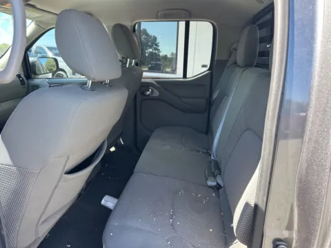 More photos of 2020 Nissan Frontier SV at Jerry Hunt Supercenter - Lexington, NC