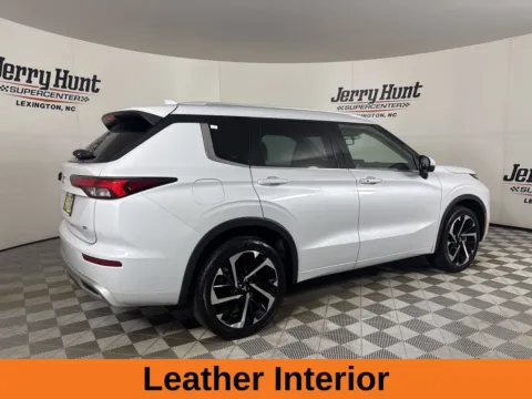 More photos of 2023 Mitsubishi Outlander SEL at Jerry Hunt Supercenter - Lexington, NC