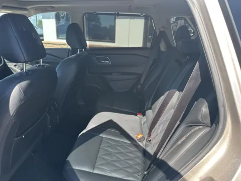 More photos of 2023 Nissan Rogue Platinum at Jerry Hunt Supercenter - Lexington, NC