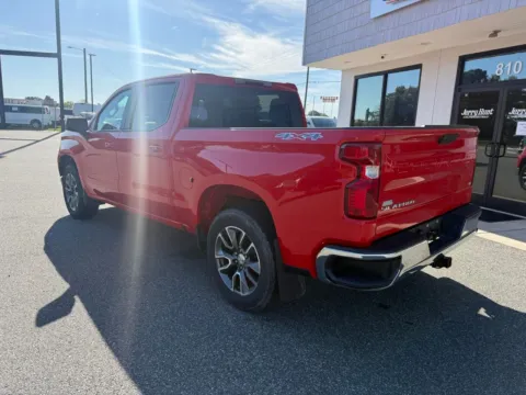 More photos of 2022 Chevrolet Silverado 1500 LT at Jerry Hunt Supercenter - Lexington, NC