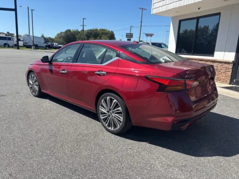 More photos of 2023 Nissan Altima 2.5 SL at Jerry Hunt Supercenter - Lexington, NC