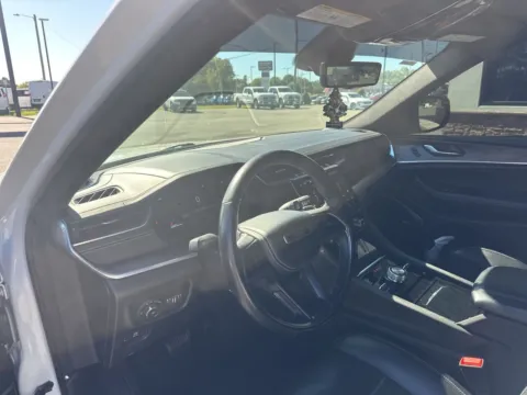 Another view of 2022 Jeep Grand Cherokee Overland for sale in Lexington, NC at Jerry Hunt Supercenter - Lexington