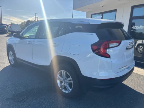 More photos of 2024 GMC Terrain SLE at Jerry Hunt Supercenter - Lexington, NC