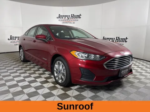 More photos of 2019 Ford Fusion Hybrid SE at Jerry Hunt Supercenter - Lexington, NC