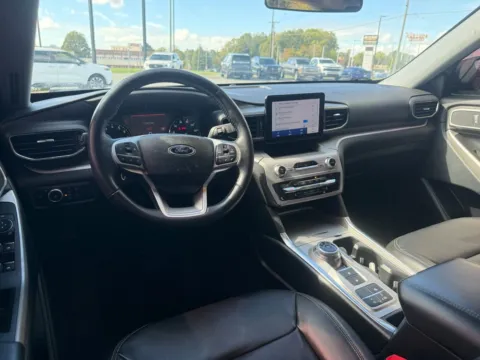 More photos of 2023 Ford Explorer XLT at Jerry Hunt Supercenter - Lexington, NC