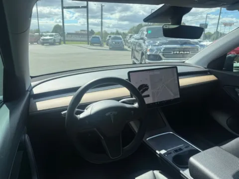 More photos of 2021 Tesla Model Y Long Range at Jerry Hunt Supercenter - Lexington, NC
