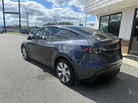 More photos of 2021 Tesla Model Y Long Range at Jerry Hunt Supercenter - Lexington, NC