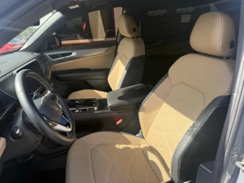 Photos of 2024 Volkswagen Atlas Cross Sport 2.0T SE w/Technology for sale in Lexington, NC at Jerry Hunt Supercenter - Lexington