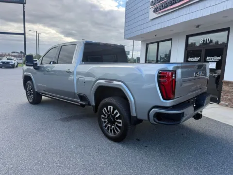 More photos of 2024 GMC Sierra 2500HD Denali Ultimate at Jerry Hunt Supercenter - Lexington, NC
