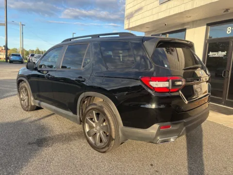 More photos of 2025 Honda Pilot Sport at Jerry Hunt Supercenter - Lexington, NC