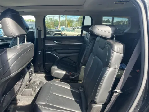 More photos of 2022 Jeep Grand Cherokee L Limited at Jerry Hunt Supercenter - Lexington, NC