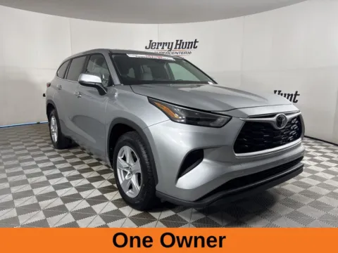 More photos of 2023 Toyota Highlander L at Jerry Hunt Supercenter - Lexington, NC