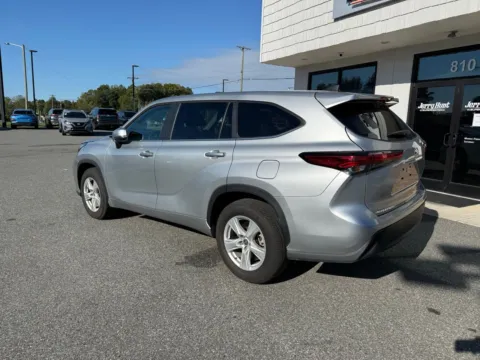 Photos of 2023 Toyota Highlander L for sale in Lexington, NC at Jerry Hunt Supercenter - Lexington