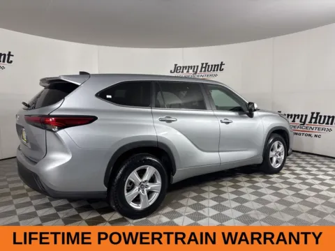 More photos of 2023 Toyota Highlander L at Jerry Hunt Supercenter - Lexington, NC