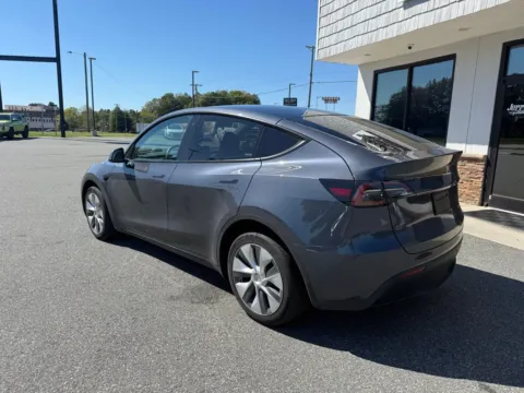 More photos of 2023 Tesla Model Y Long Range at Jerry Hunt Supercenter - Lexington, NC