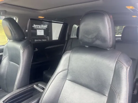 Photos of 2018 Toyota Highlander XLE for sale in Lexington, NC at Jerry Hunt Supercenter - Lexington