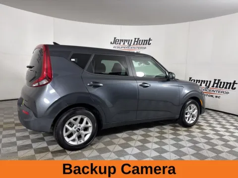 More photos of 2022 Kia Soul LX at Jerry Hunt Supercenter - Lexington, NC