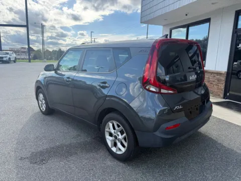 More photos of 2022 Kia Soul LX at Jerry Hunt Supercenter - Lexington, NC