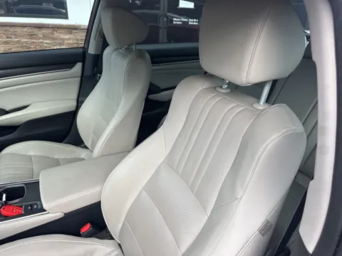 Photos of 2018 Honda Accord EX-L for sale in Lexington, NC at Jerry Hunt Supercenter - Lexington