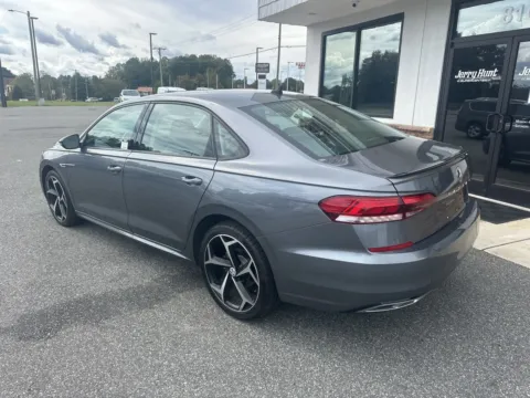 More photos of 2020 Volkswagen Passat 2.0T R-Line at Jerry Hunt Supercenter - Lexington, NC