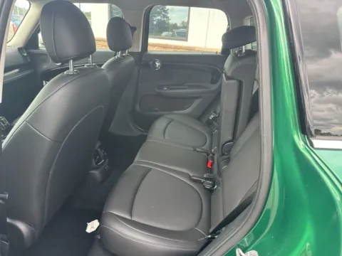 More photos of 2022 MINI Cooper Countryman at Jerry Hunt Supercenter - Lexington, NC