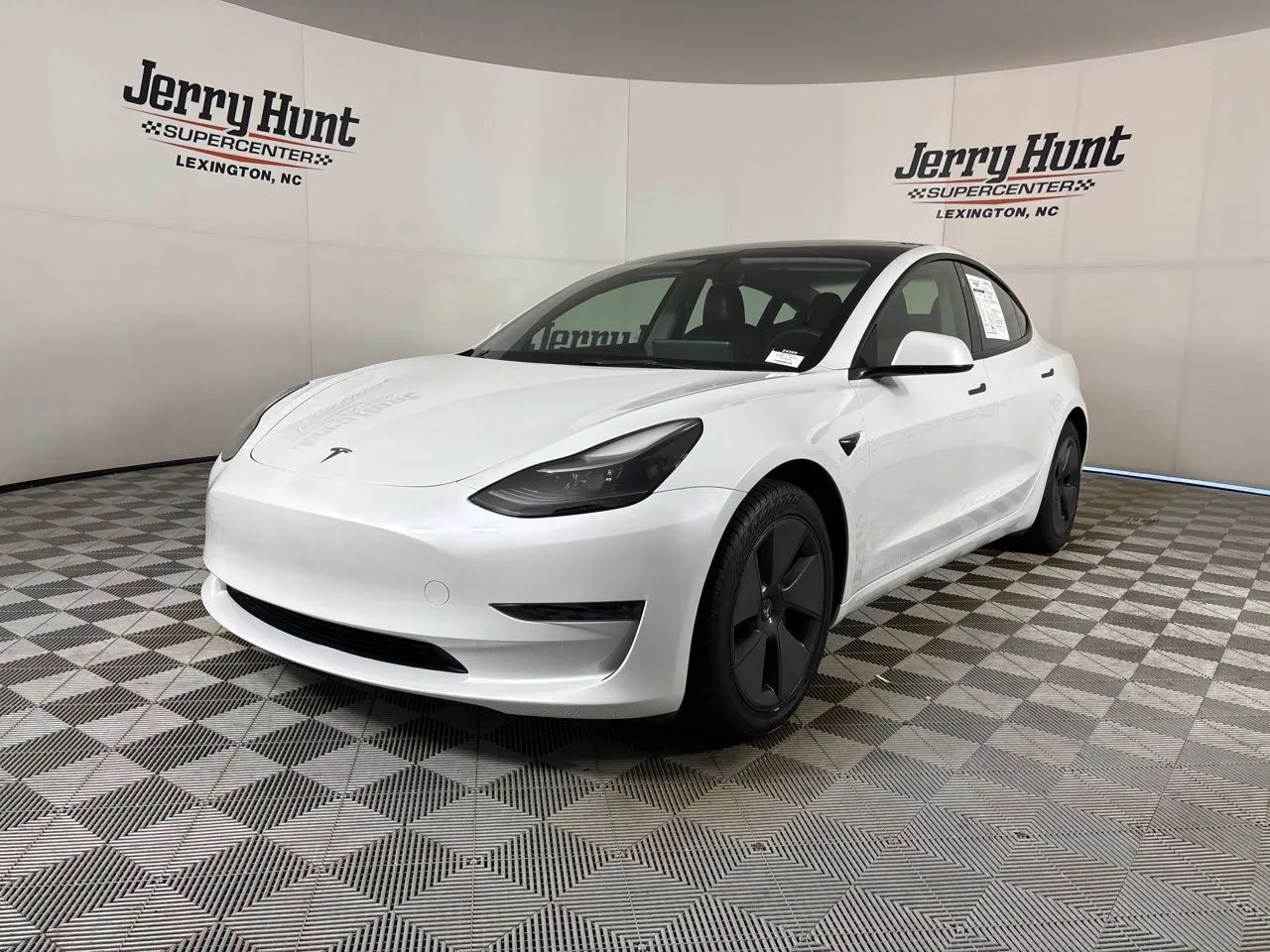 2023 Tesla Model 3 Base's photo