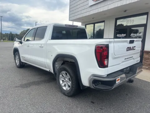 More photos of 2023 GMC Sierra 1500 SLE at Jerry Hunt Supercenter - Lexington, NC