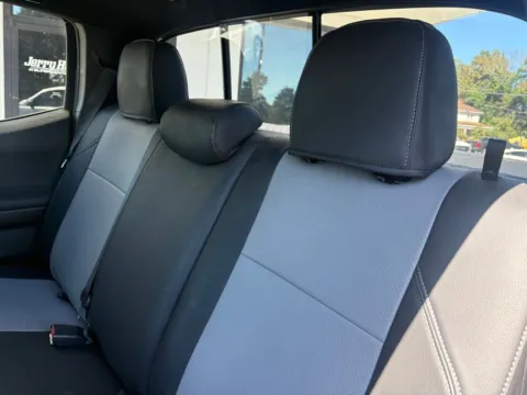 More photos of 2019 Toyota Tacoma TRD Off-Road at Jerry Hunt Supercenter - Lexington, NC