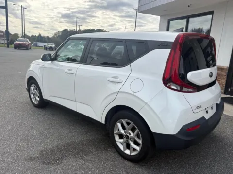 More photos of 2020 Kia Soul S at Jerry Hunt Supercenter - Lexington, NC