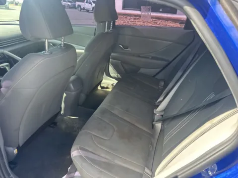 More photos of 2021 Hyundai Elantra SEL at Jerry Hunt Supercenter - Lexington, NC