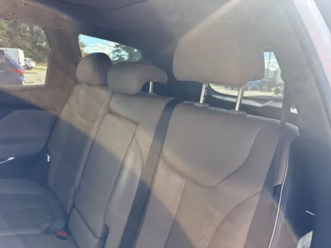 More photos of 2023 Hyundai Santa Fe Limited at Jerry Hunt Supercenter - Lexington, NC