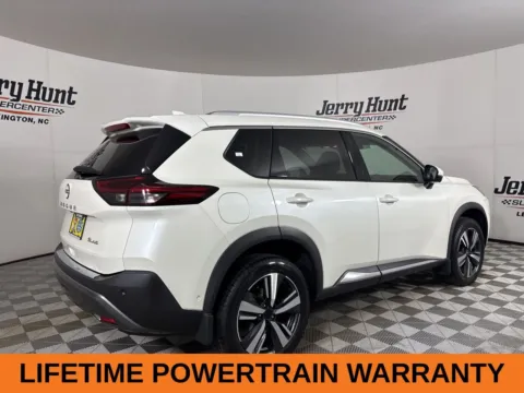 More photos of 2023 Nissan Rogue SL at Jerry Hunt Supercenter - Lexington, NC
