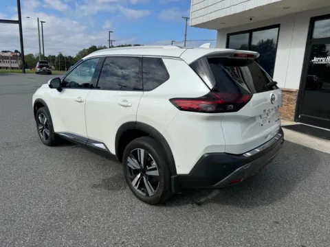 More photos of 2023 Nissan Rogue SL at Jerry Hunt Supercenter - Lexington, NC