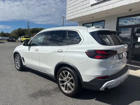 More photos of 2024 BMW X5 xDrive40i at Jerry Hunt Supercenter - Lexington, NC