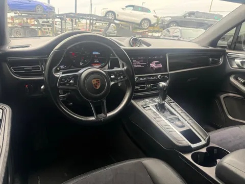 More photos of 2020 Porsche Macan at Jerry Hunt Supercenter - Lexington, NC