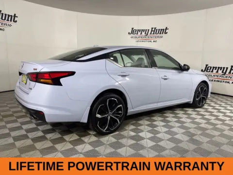 More photos of 2024 Nissan Altima 2.5 SR at Jerry Hunt Supercenter - Lexington, NC